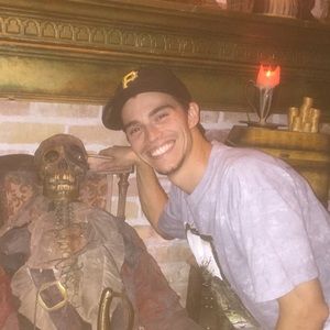 Meet your Posher, Derek